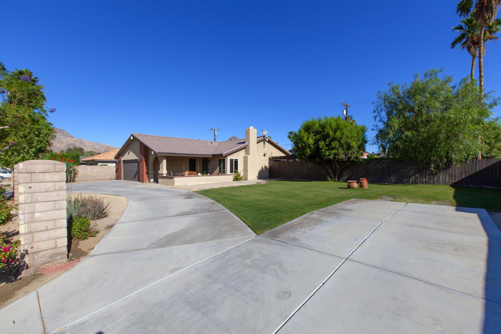 78620 Bottlebrush Drive
