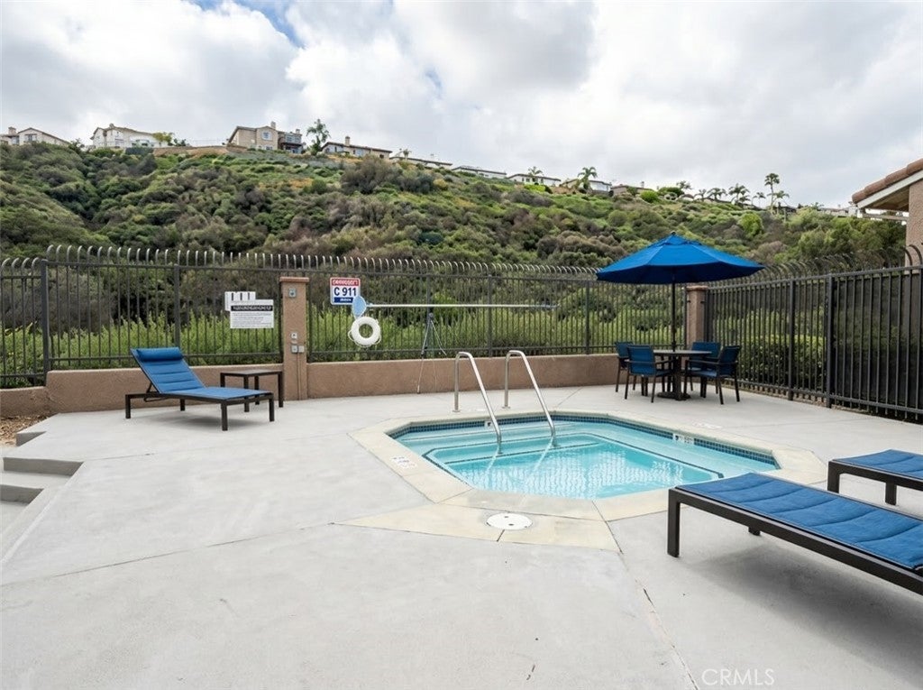 2380 Del Mar