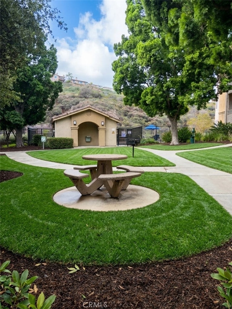 2380 Del Mar
