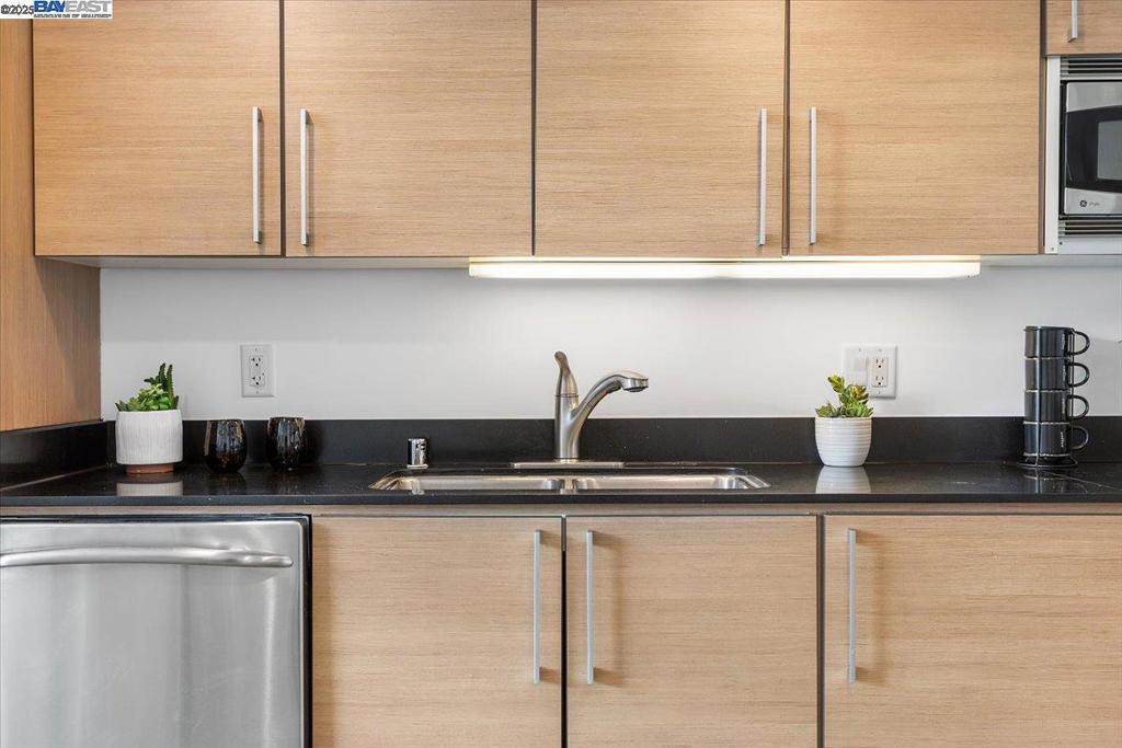 JACK LONDON - Residential