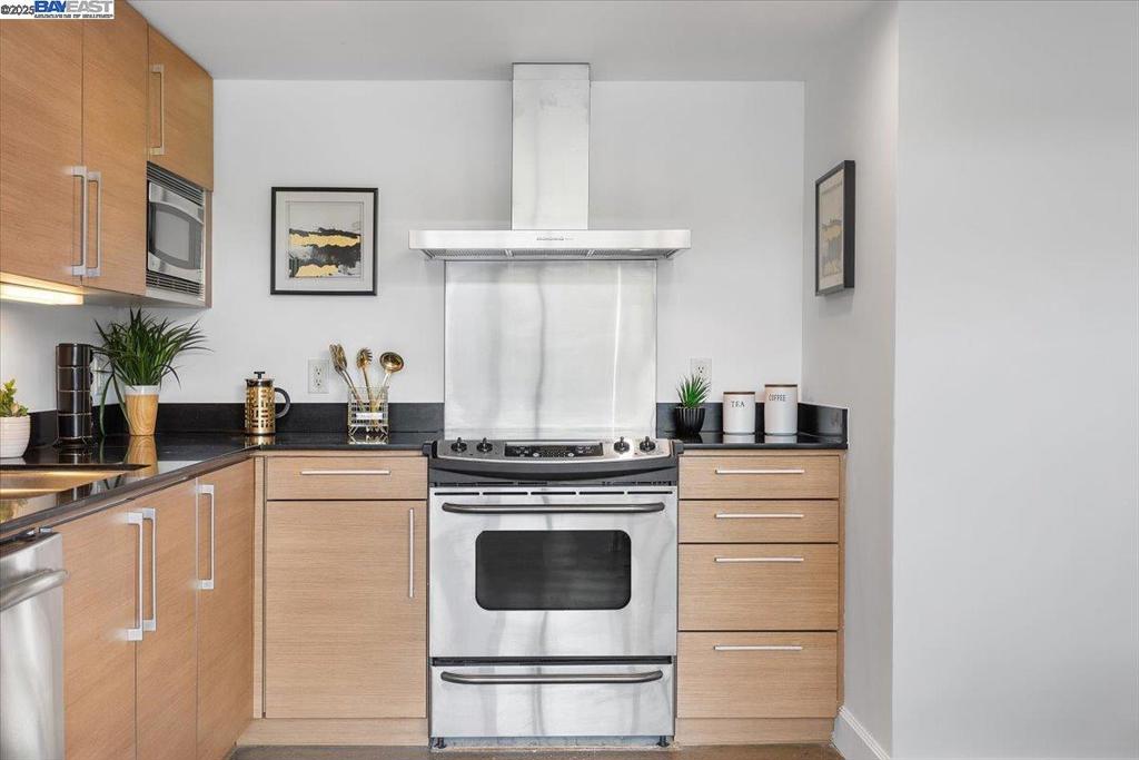 JACK LONDON - Residential