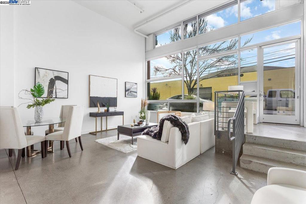 JACK LONDON - Residential