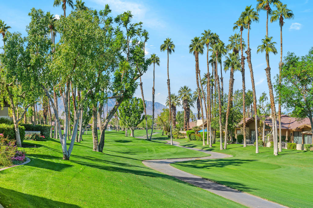 The Lakes Country Cl - Residential
