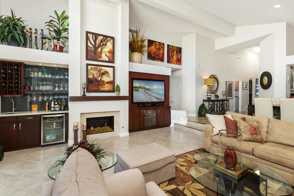 The Lakes Country Cl - Residential