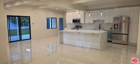 MLS: 26733057