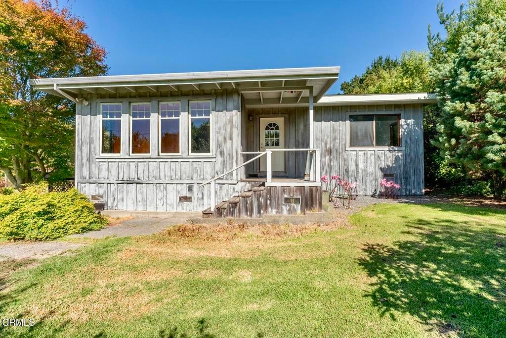 33200 Ocean View Drive