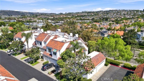 Photo of 15 La Paloma, Dana Point, CA 92629 (MLS # OC26192651)