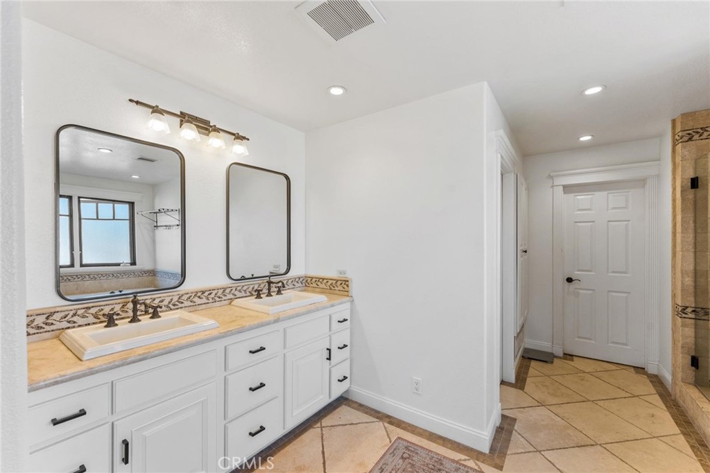 Gables (GB) - Residential Lease