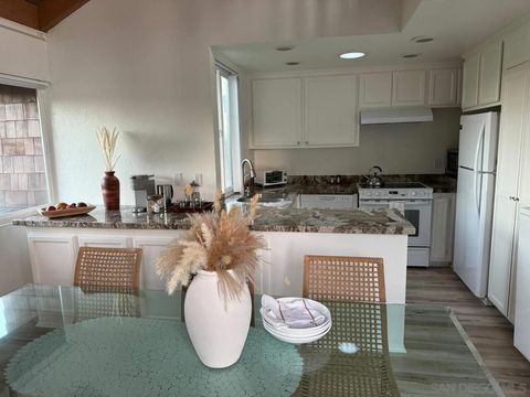  Solana Beach CA 92075