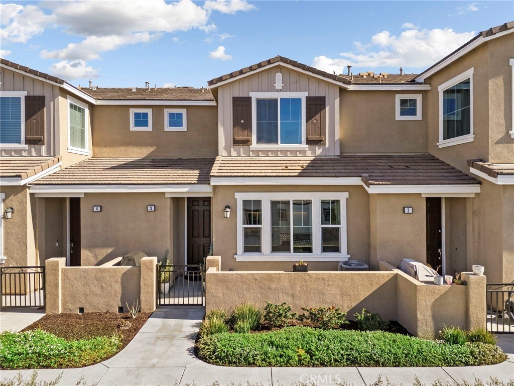 16018 Lasselle Street 3