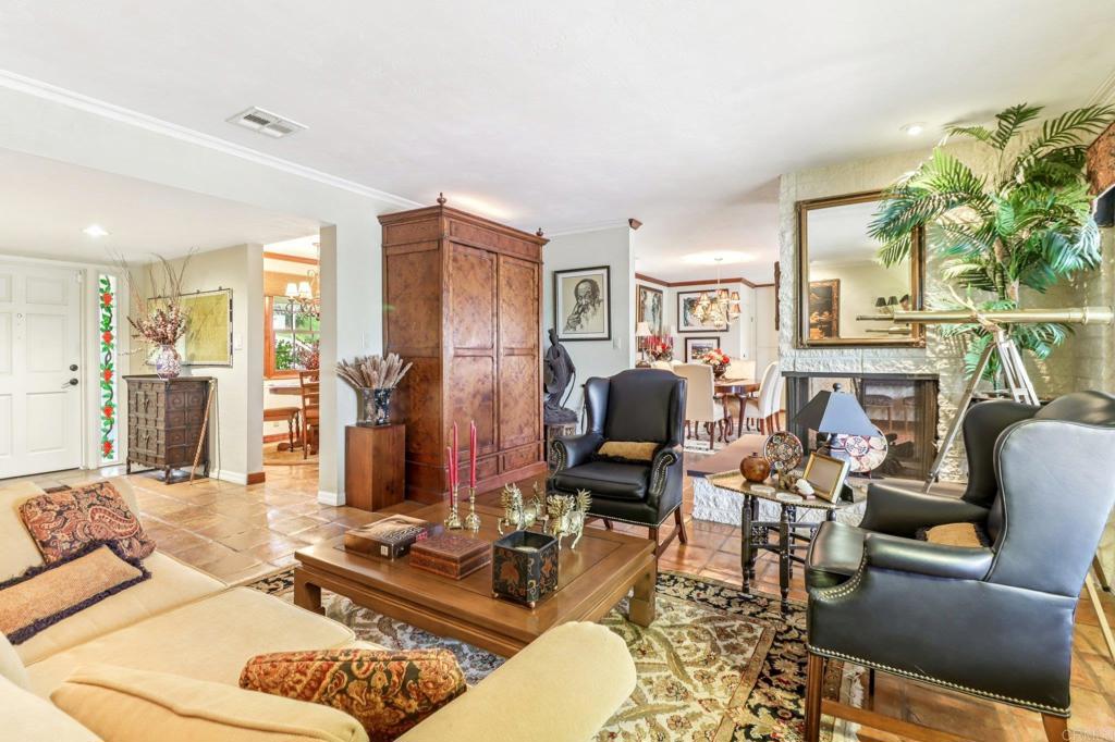 240 Camino Del Cerro Grande