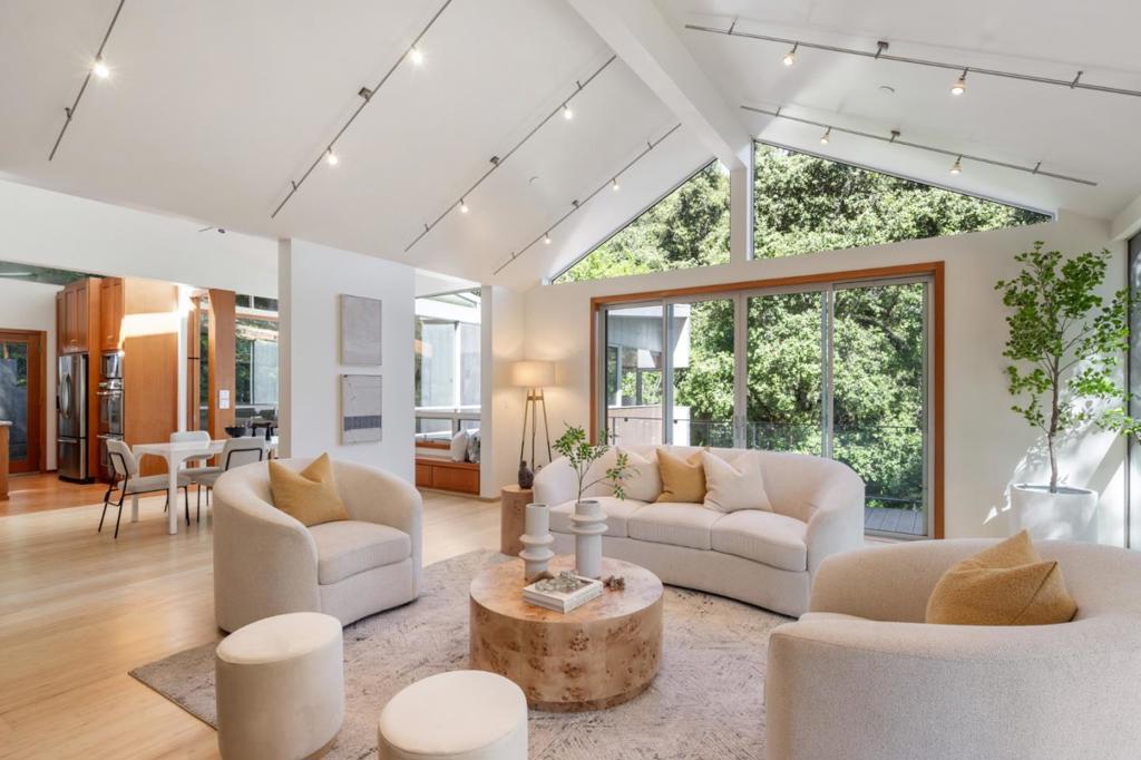 1005 Portola Road