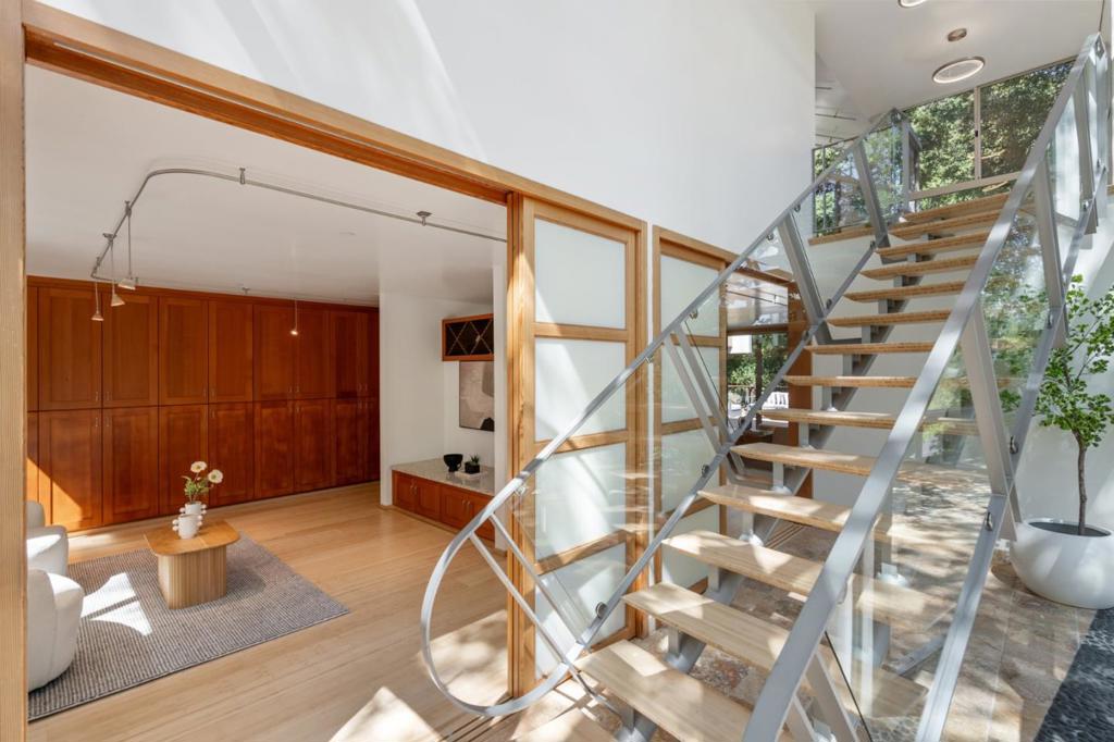 1005 Portola Road