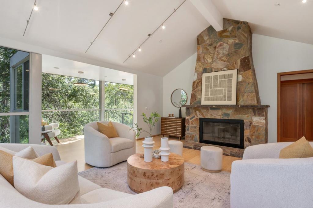 1005 Portola Road