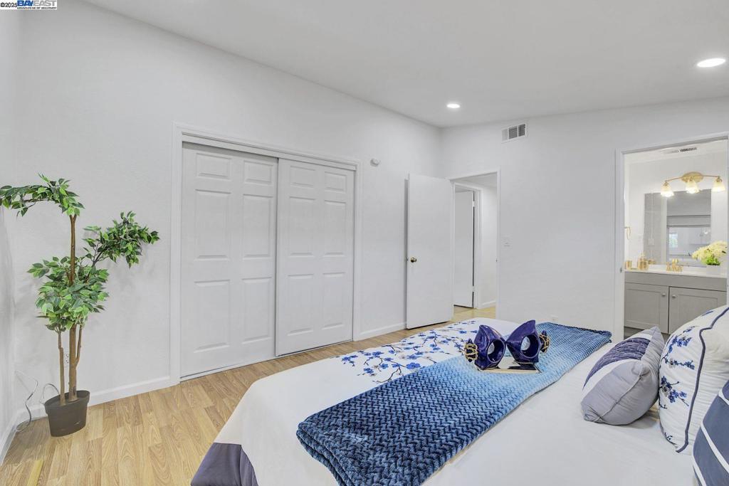 HAYWARD - Residential