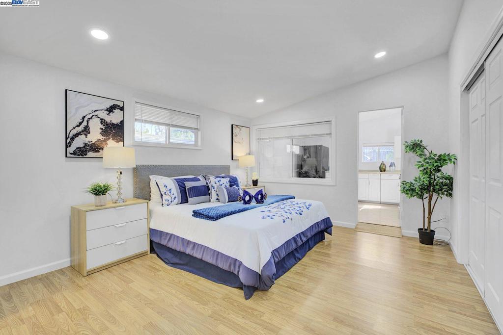 HAYWARD - Residential