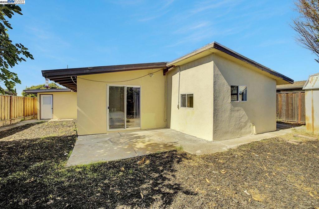HAYWARD - Residential
