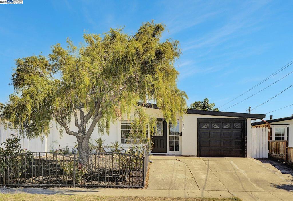 HAYWARD - Residential