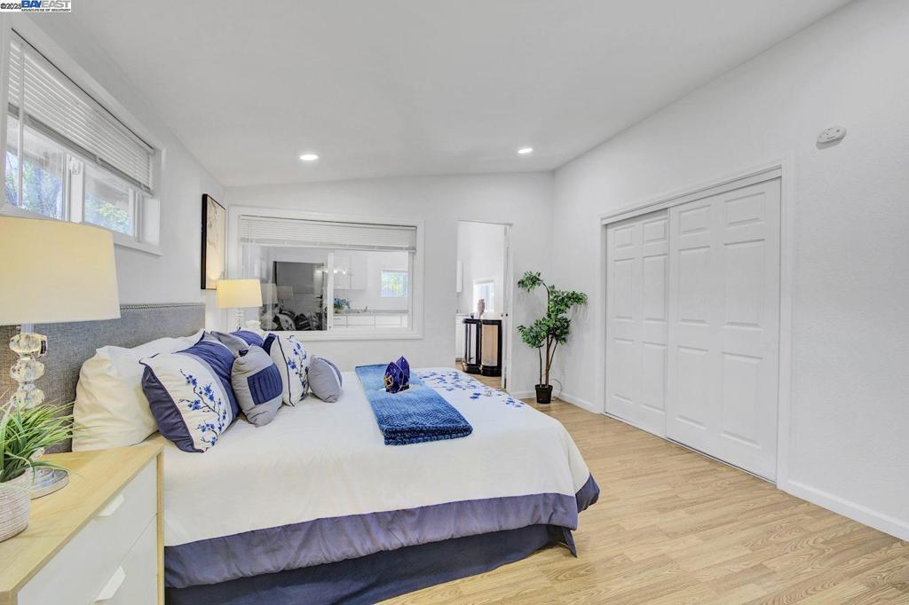 HAYWARD - Residential