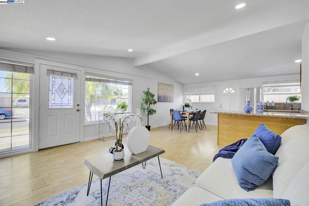 HAYWARD - Residential