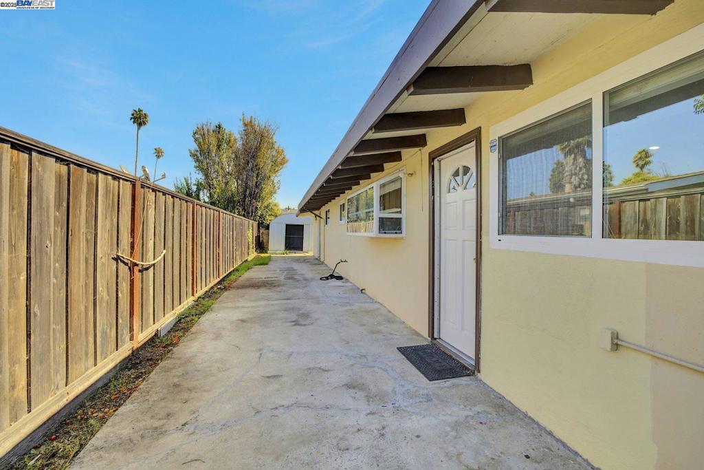 HAYWARD - Residential