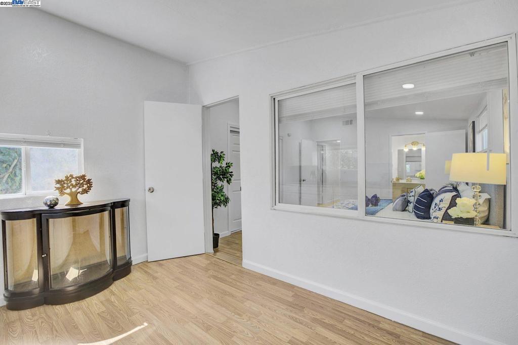 HAYWARD - Residential
