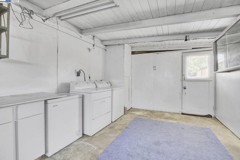 HAYWARD - Residential