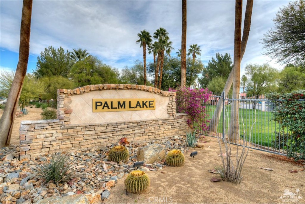 Palm Lakes - Residential