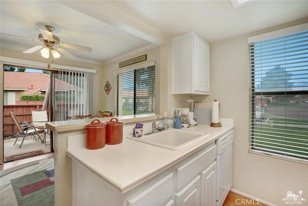 Palm Lakes - Residential