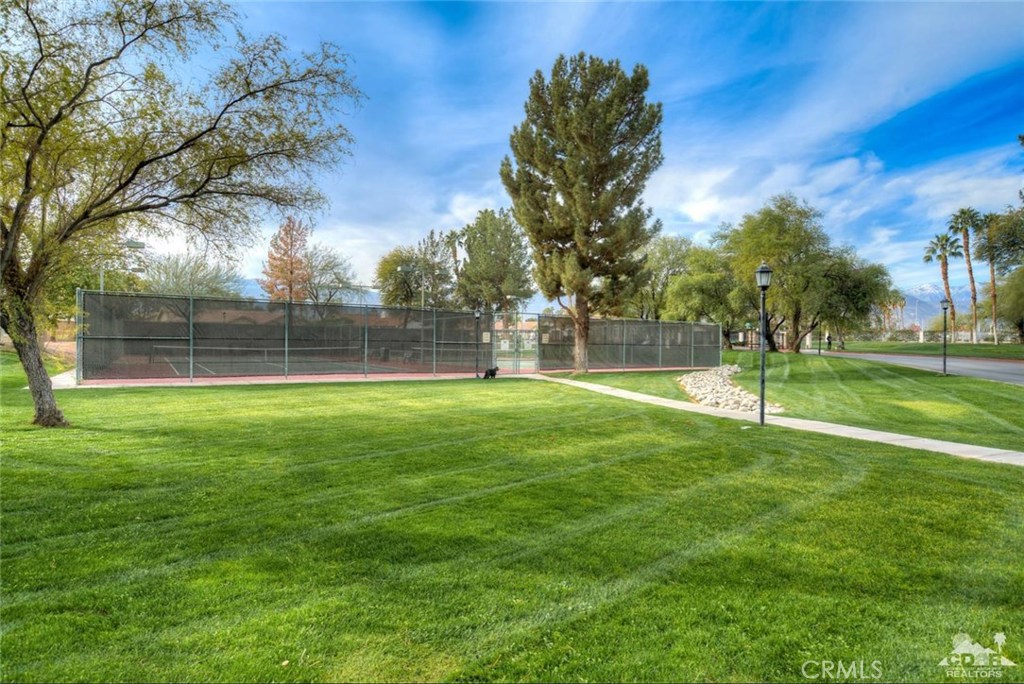 Palm Lakes - Residential