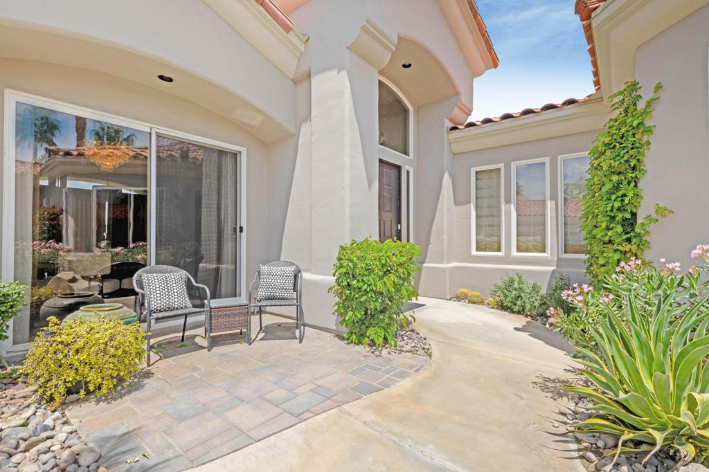 761 Dove Run Circle