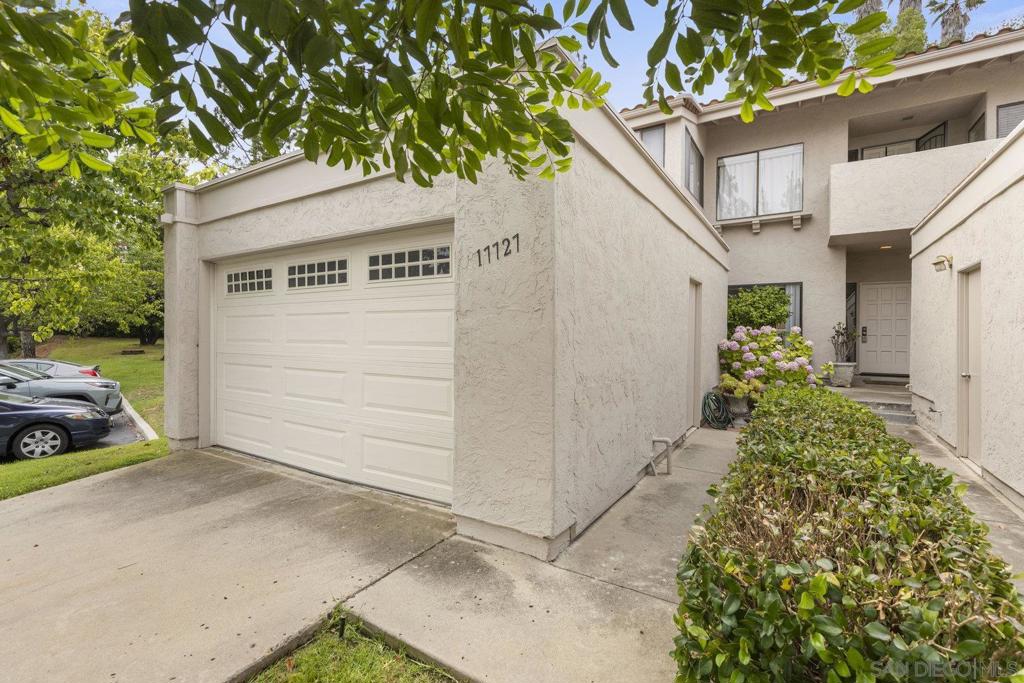 17727 Valle De Lobo Drive