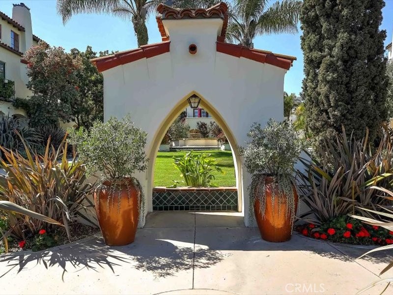 220 Santa Barbara Street B