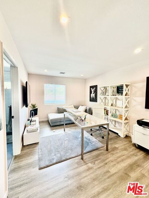 Tiny photo for 2850 Delaware Avenue, Santa Monica, CA 90404 (MLS # 26666177)