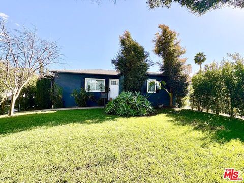 Tiny photo for 2850 Delaware Avenue, Santa Monica, CA 90404 (MLS # 26666177)