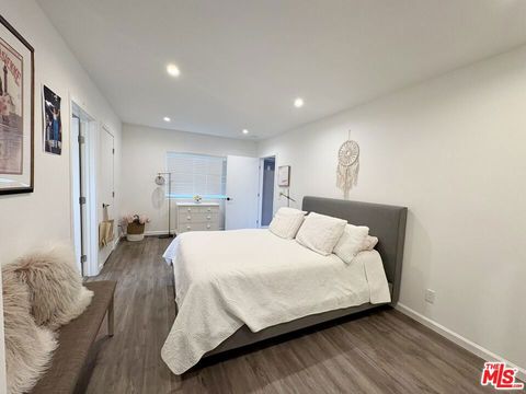 Tiny photo for 2850 Delaware Avenue, Santa Monica, CA 90404 (MLS # 26666177)