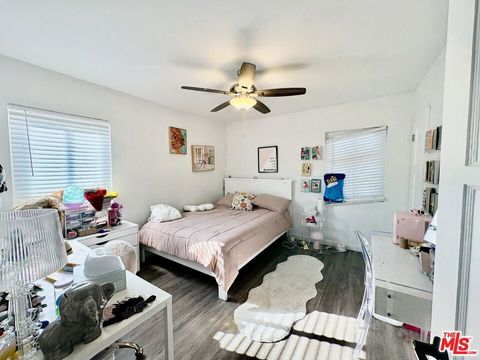 Tiny photo for 2850 Delaware Avenue, Santa Monica, CA 90404 (MLS # 26666177)