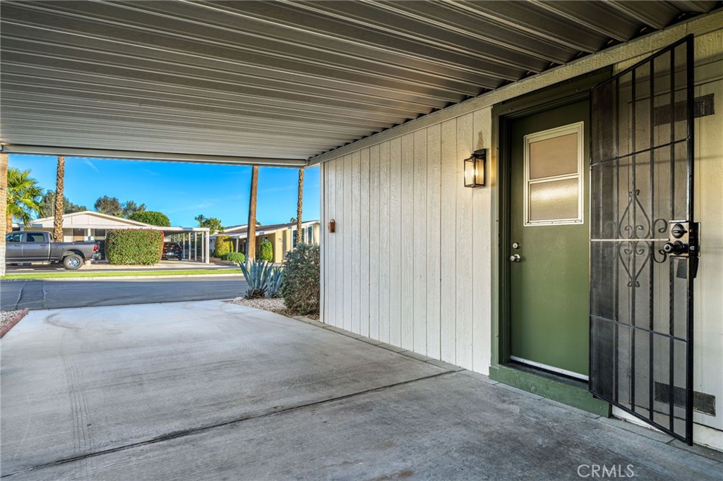 Suncrest Country Club (32272) - Manufactured In Park