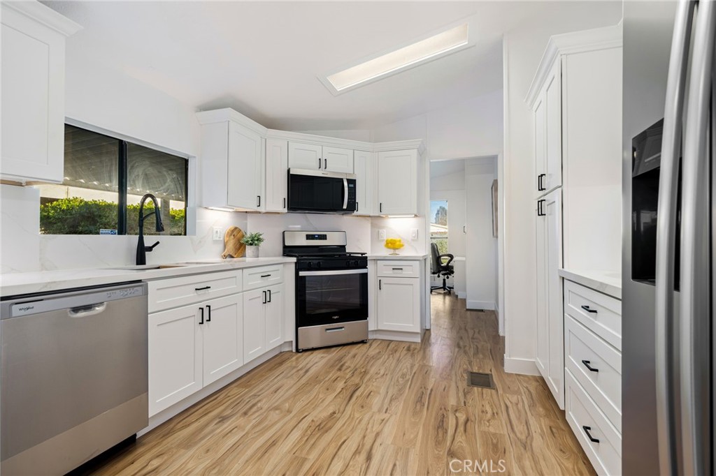 Suncrest Country Club (32272) - Manufactured In Park