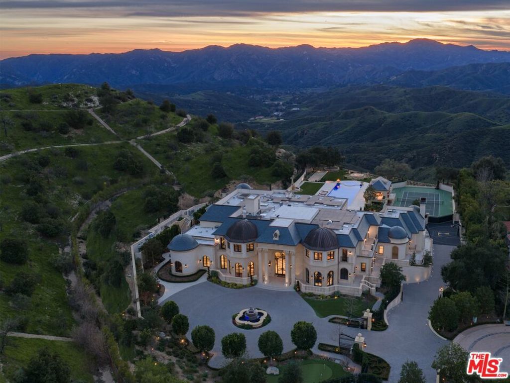 Photo of 25300 Prado De La Magia, Calabasas, CA 91302 (MLS # 26647709)