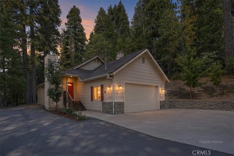 Photo of 411 Grass Valley, Lake Arrowhead, CA 92317 (MLS # IG26213216)