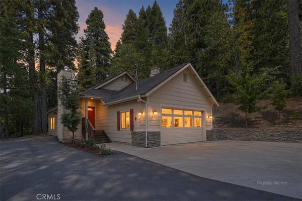 411 GRASS VALLEY RD, LAKE ARROWHEAD, CA 92352 - Image f6973e6ca633a3e95c116a0ba0f5880b/3301847597
