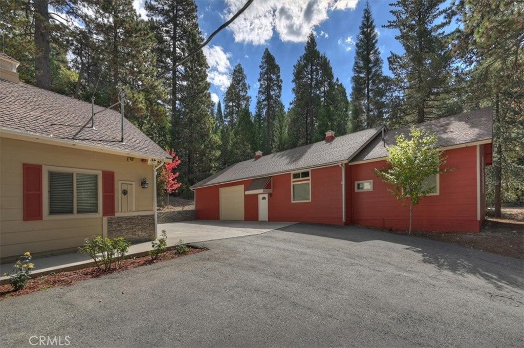 411 Grass Valley