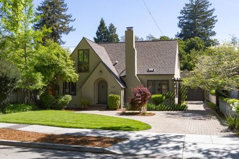 Photo of 1215 Harriet Street, Palo Alto, CA 94301 (MLS # ML82043032)