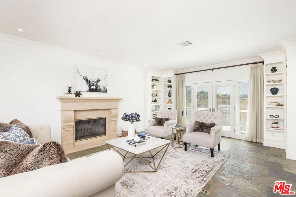 17108 Oak View Drive
