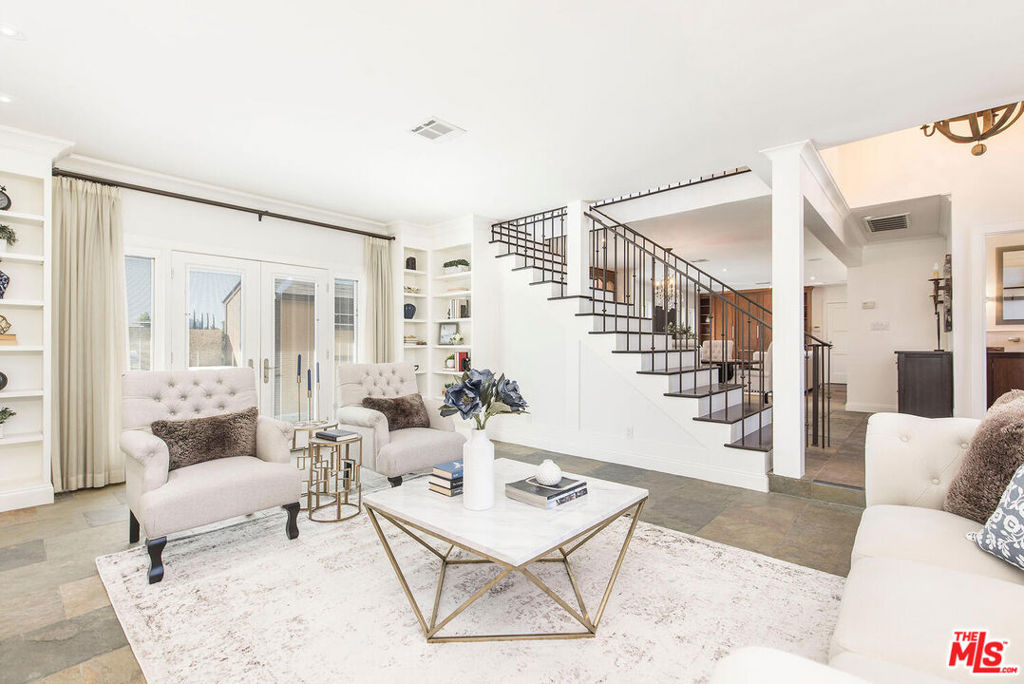 17108 Oak View Drive