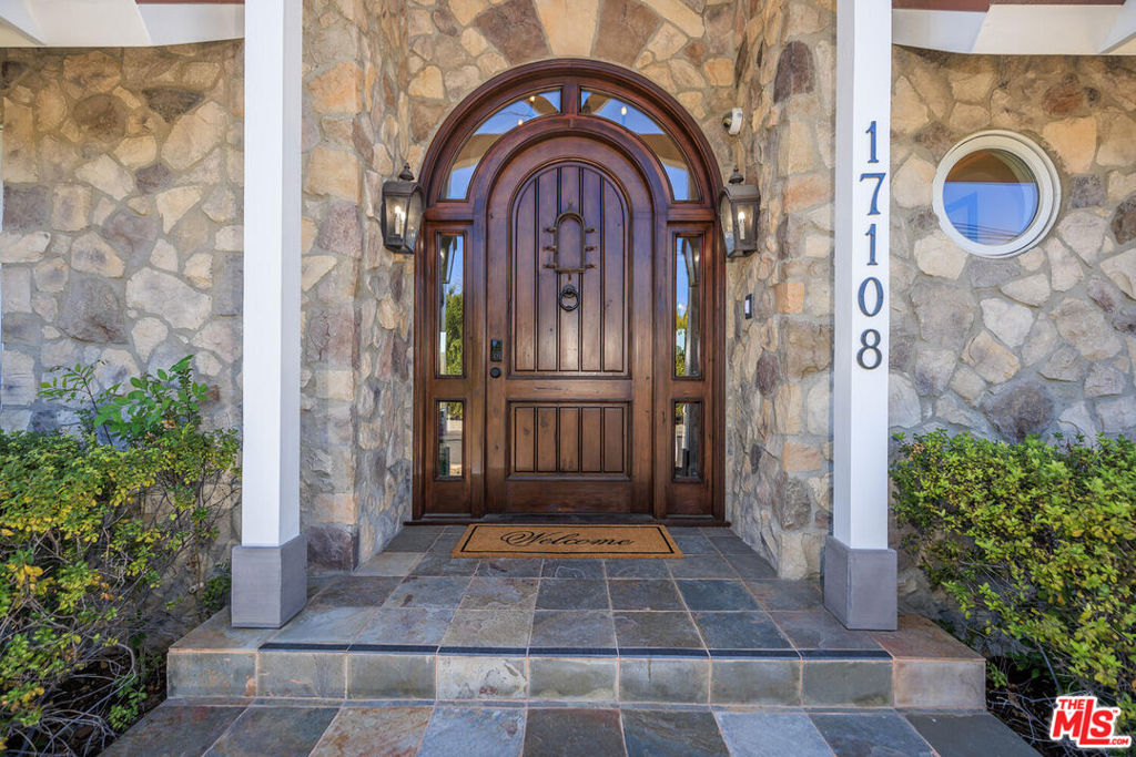 17108 Oak View Drive