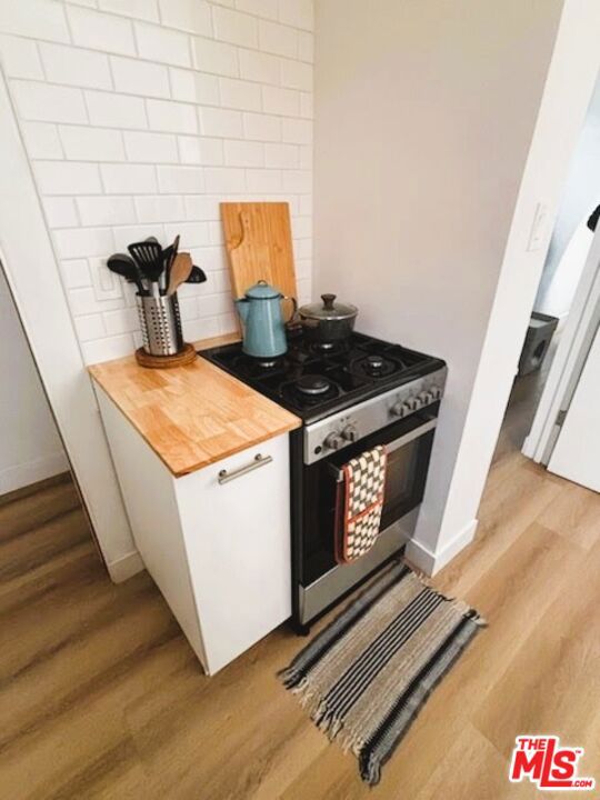 2109 1/2 W 54th Street