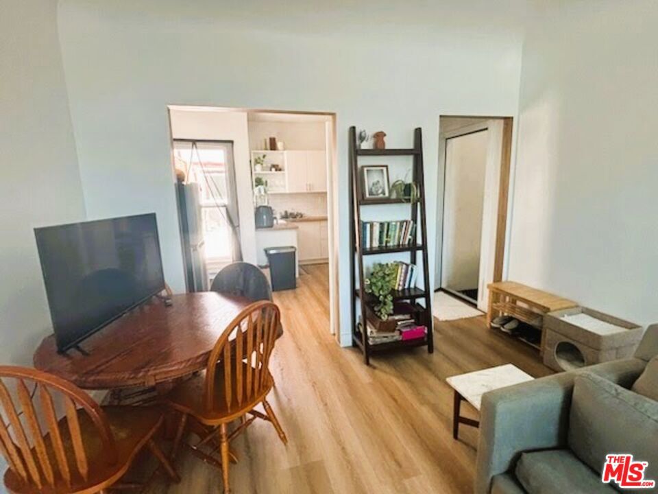 2109 1/2 W 54th Street