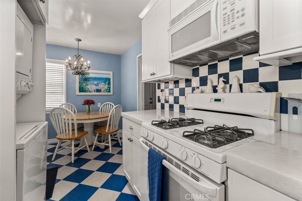 1527 W Balboa, Newport Beach CA 92663 - Photo 13